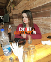 Priya Mumbai Graceful Call Girl for Relaxing Companionship