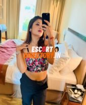 Faiza Srinagar Natural Brunette 20 Year Old Call Girl