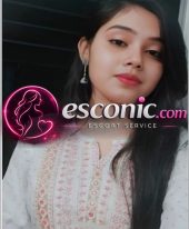 Sexy Riya keeps bold company among Independent Jalandhar Escort